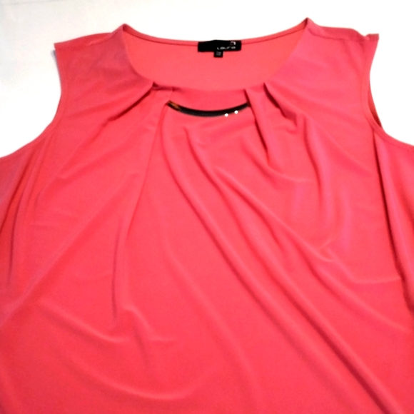 NWOT LAURA ladies sleeveless top in coral with goldtone band at neckline - Picture 5 of 8